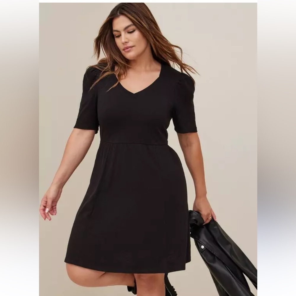 Torrid MINI SLUB PUFF SLEEVE SKATER DRESS Sz 2 2X Black New